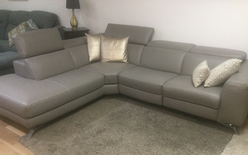Editions Pensiero Corner Sofa
Was £5,760 Now £3,245 Editions Pensiero Corner Sofa
Was £5,760 Now £3,245